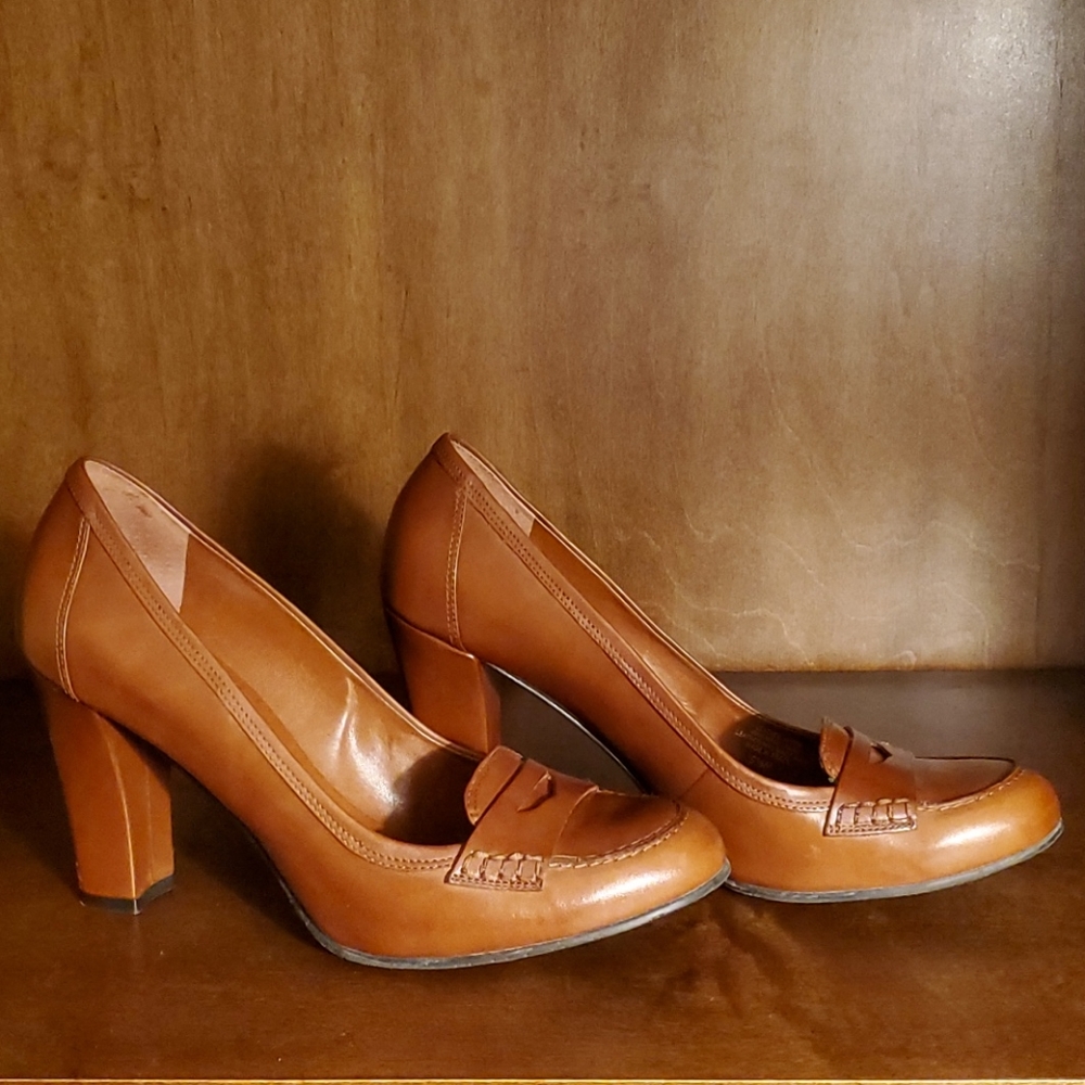 Heeled penny loafers